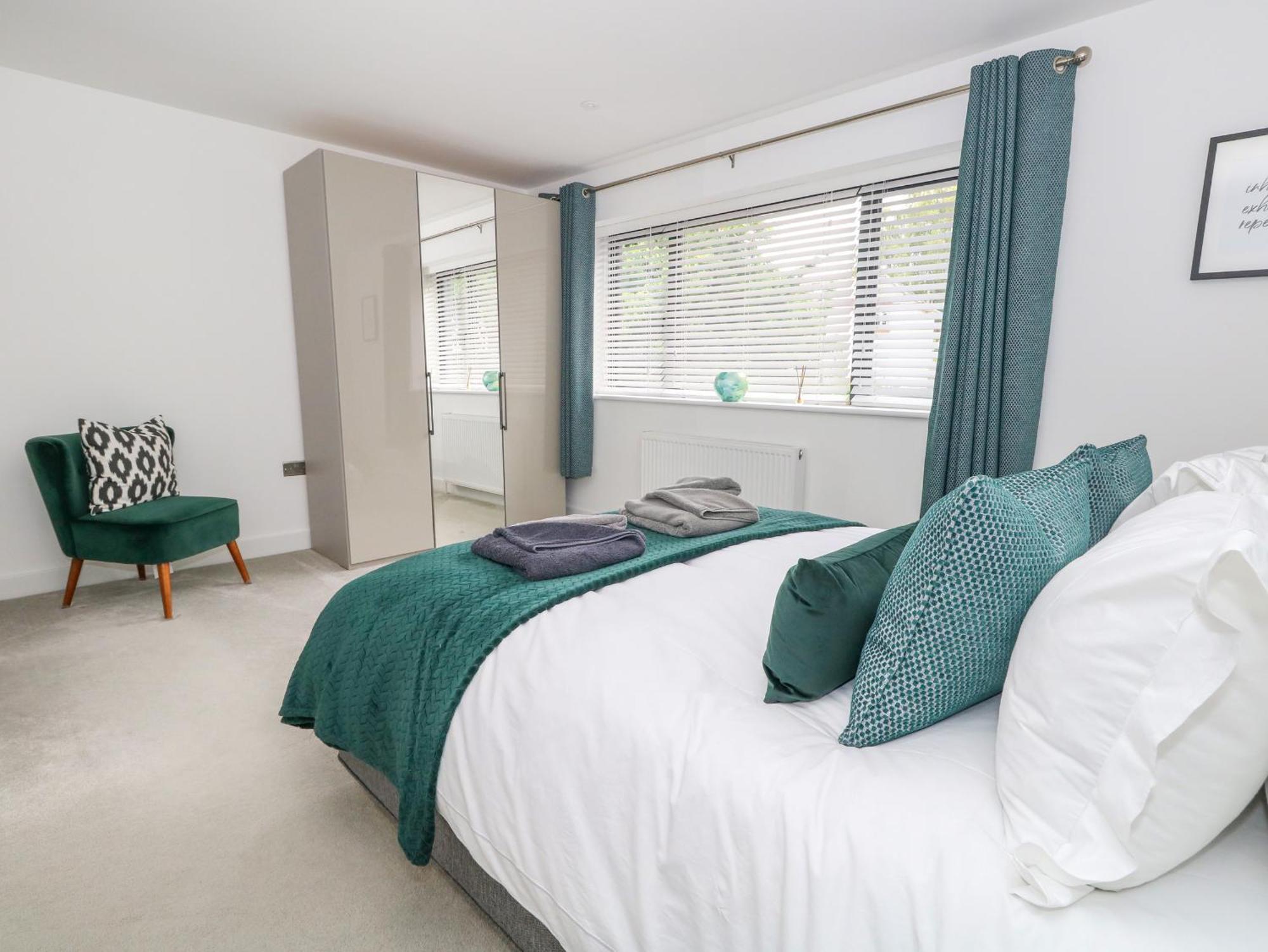 66A Danecourt Road Villa Poole Bagian luar foto