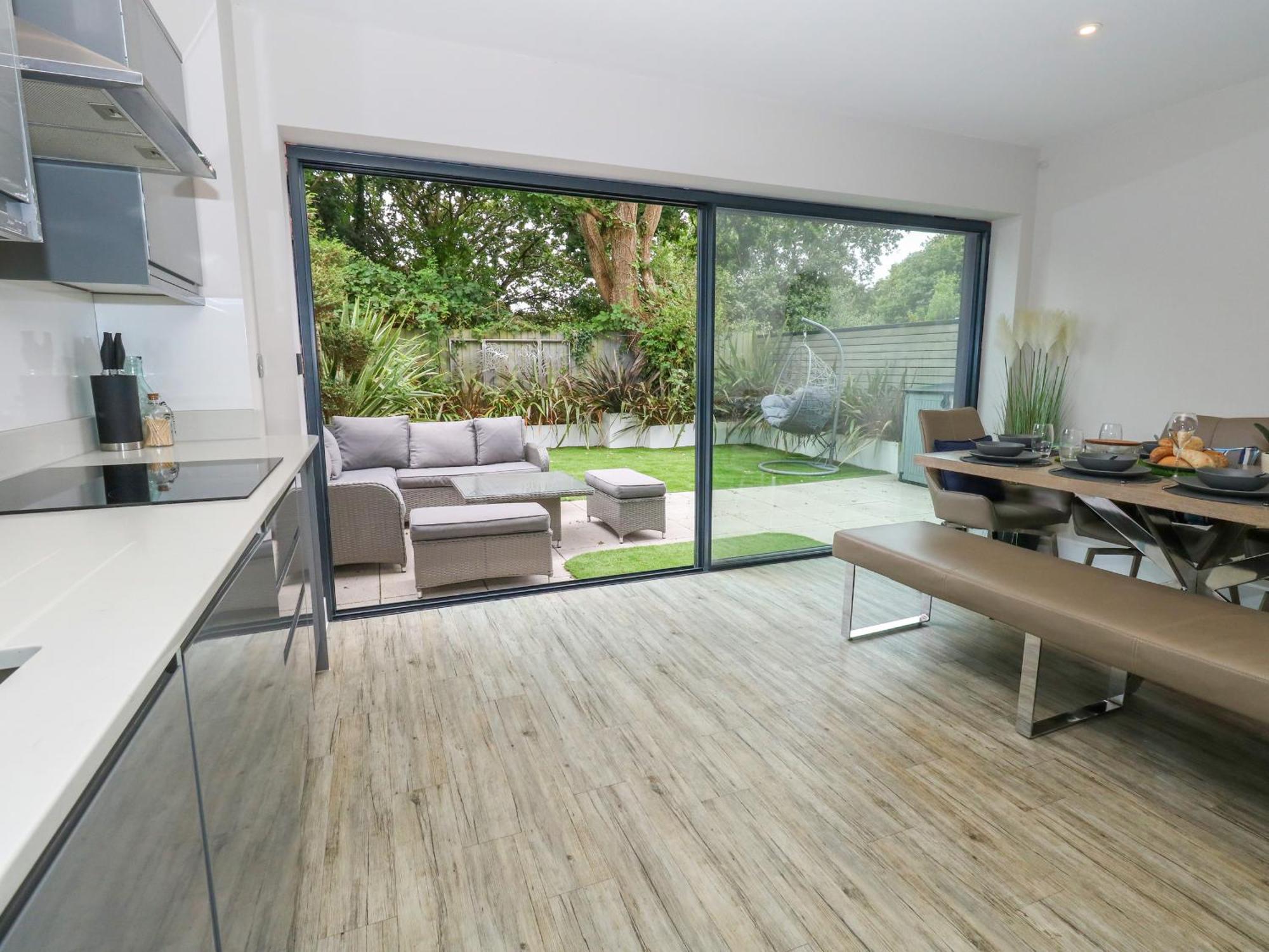 66A Danecourt Road Villa Poole Bagian luar foto