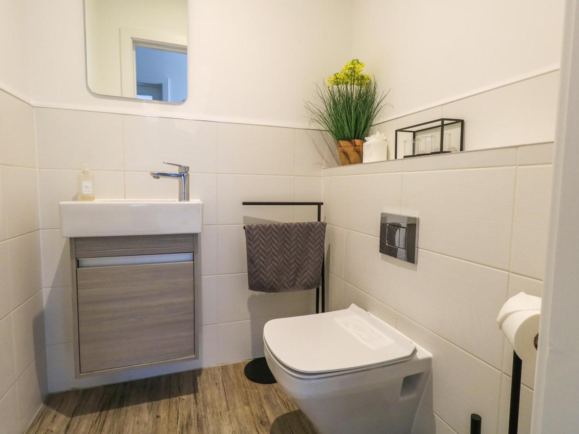 66A Danecourt Road Villa Poole Bagian luar foto