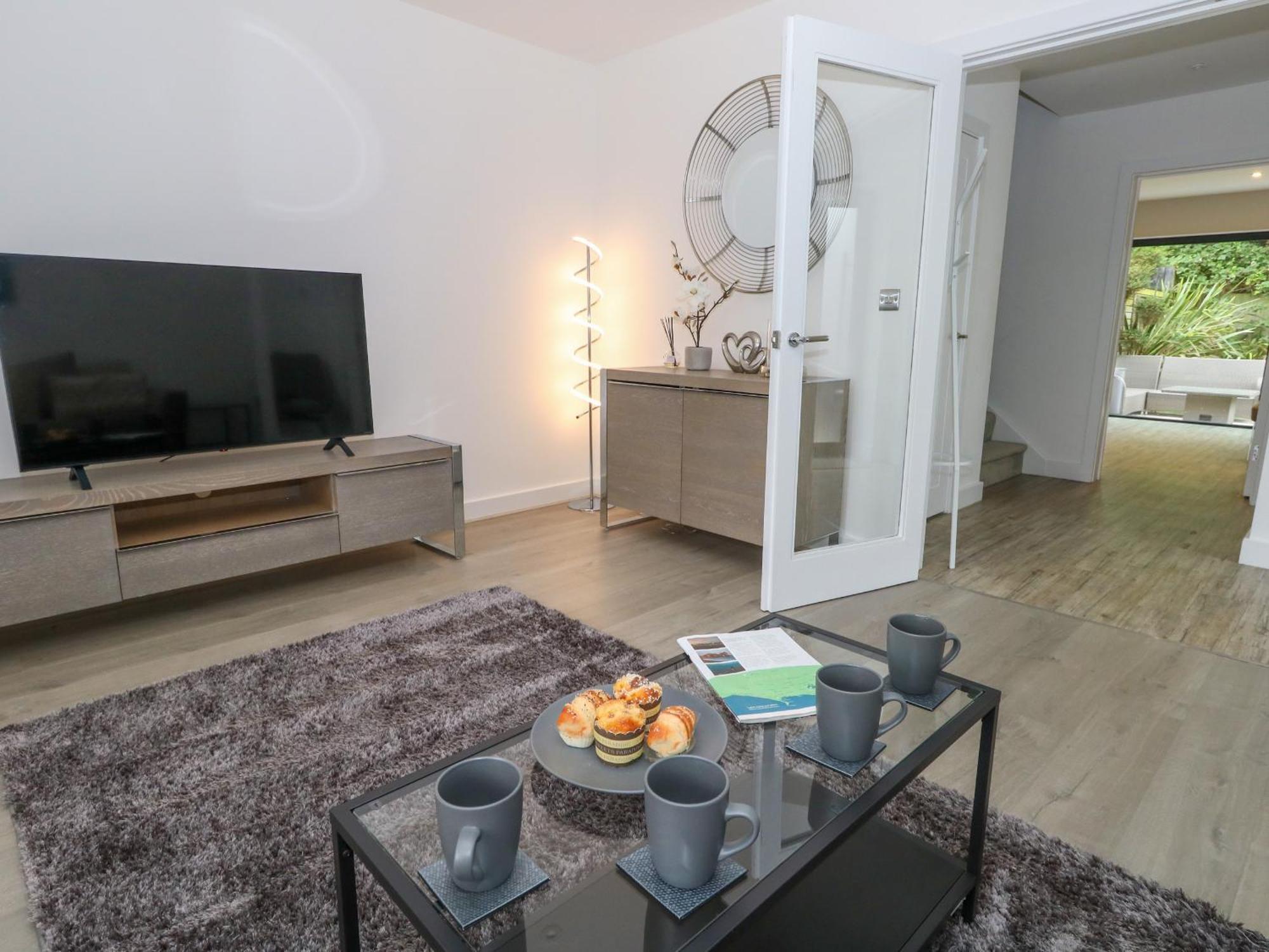 66A Danecourt Road Villa Poole Bagian luar foto